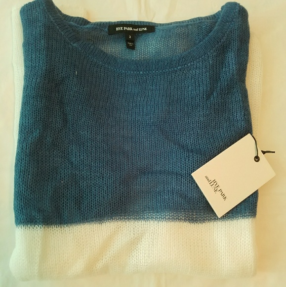 Loose knit, lightweight, oversize sweater. - Picture 1 of 2